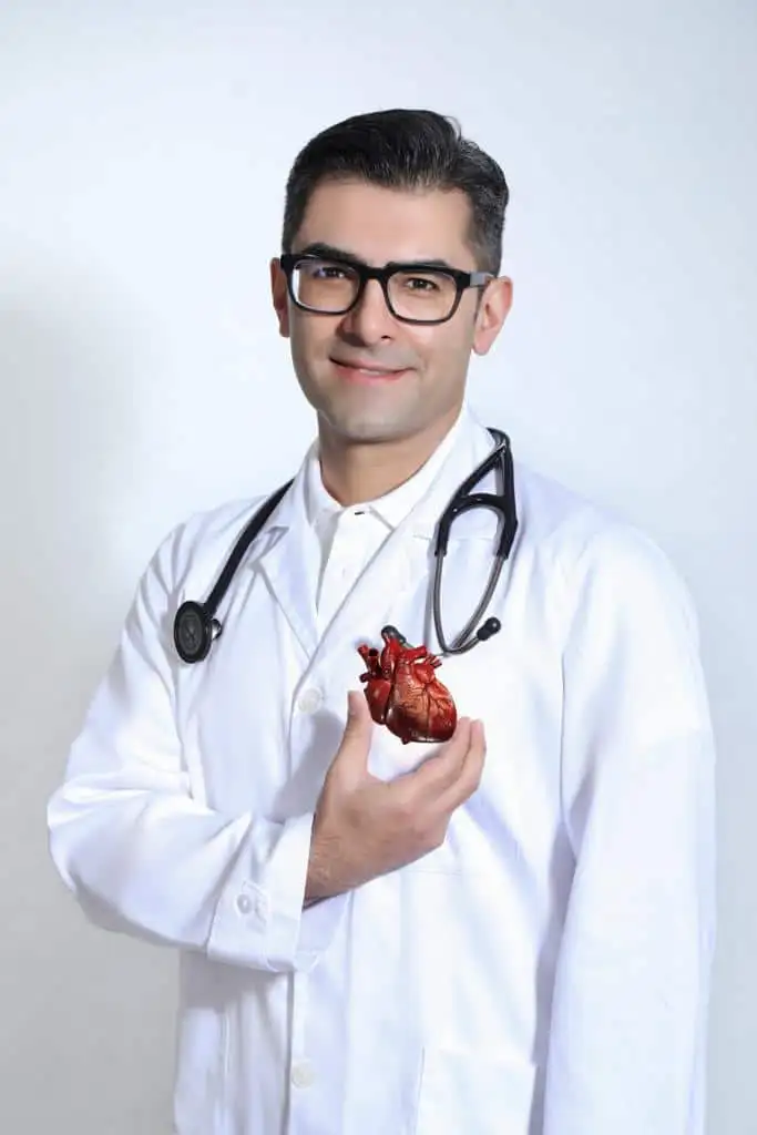 Dr.Med(IR).Faraz Farmahini